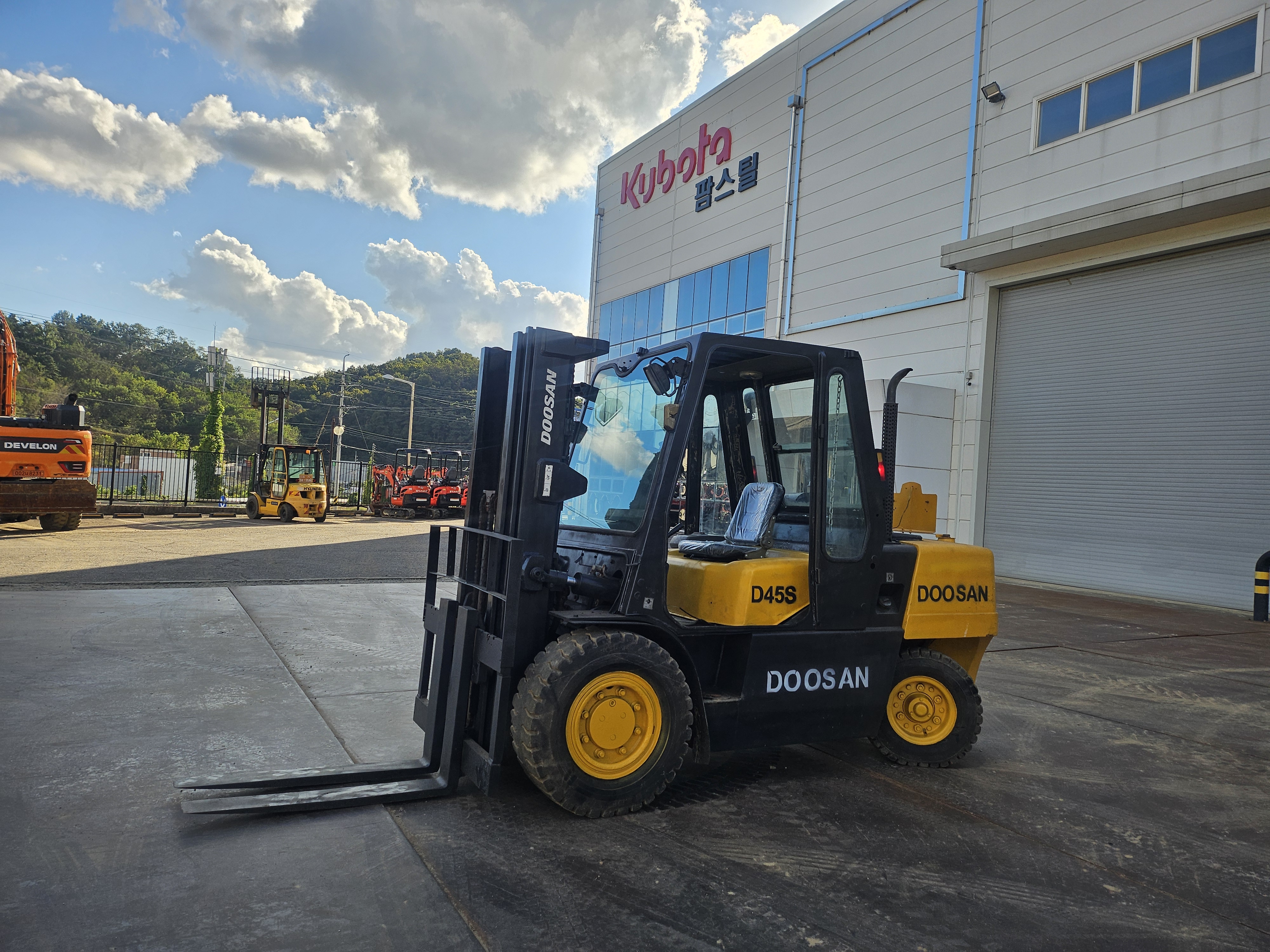 두산 4.5톤 지게차