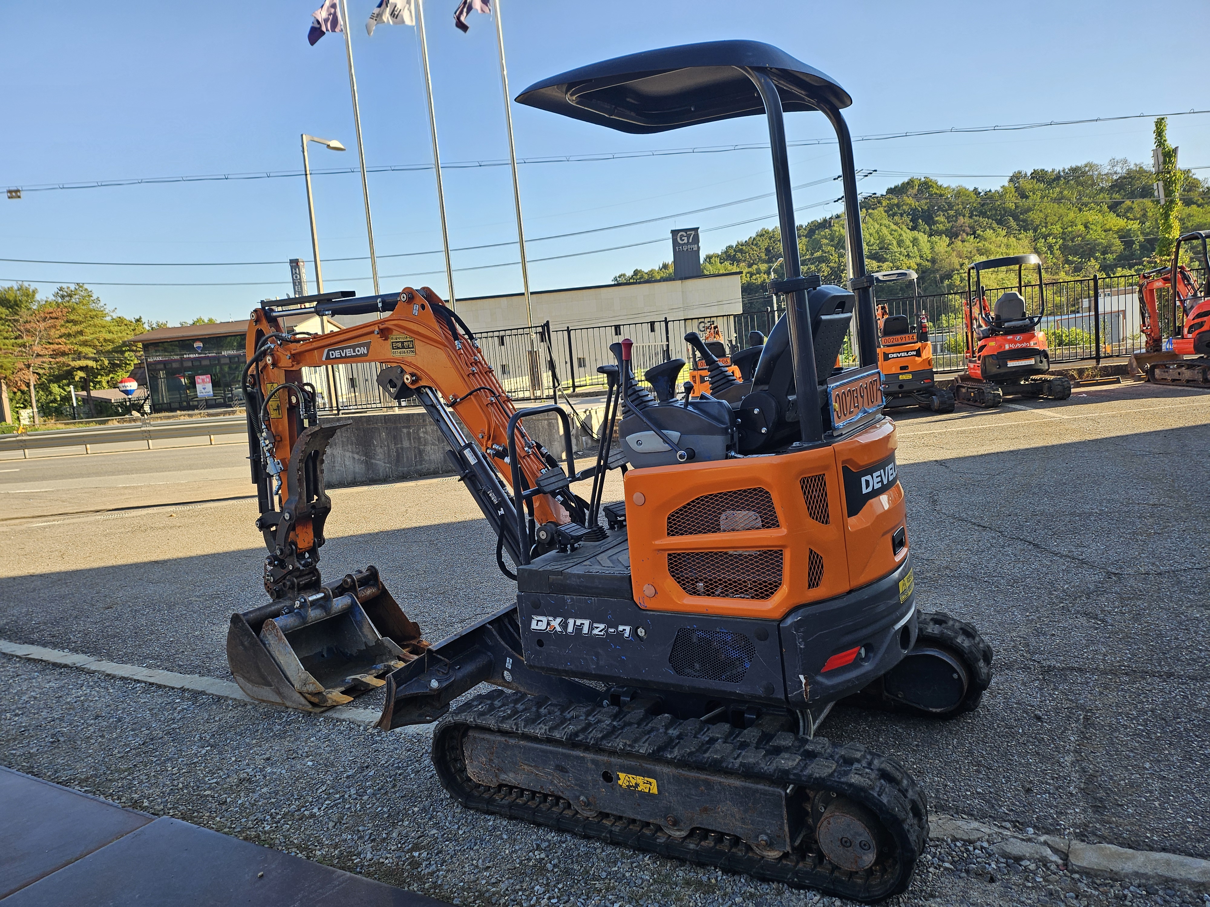 2024 디벨론 DX17Z-7 미니굴착기 판매 (9107) 집게장착